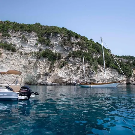 Nereid Nisida Agios Nikolaos (Paxos)