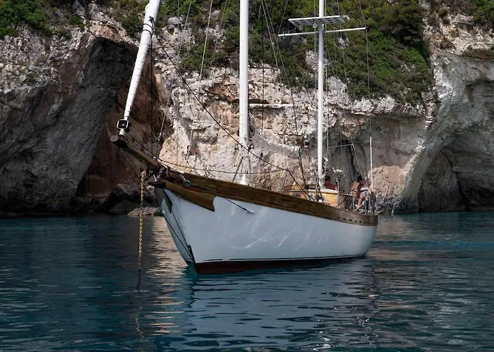 Nereid Bateau-hôtel *